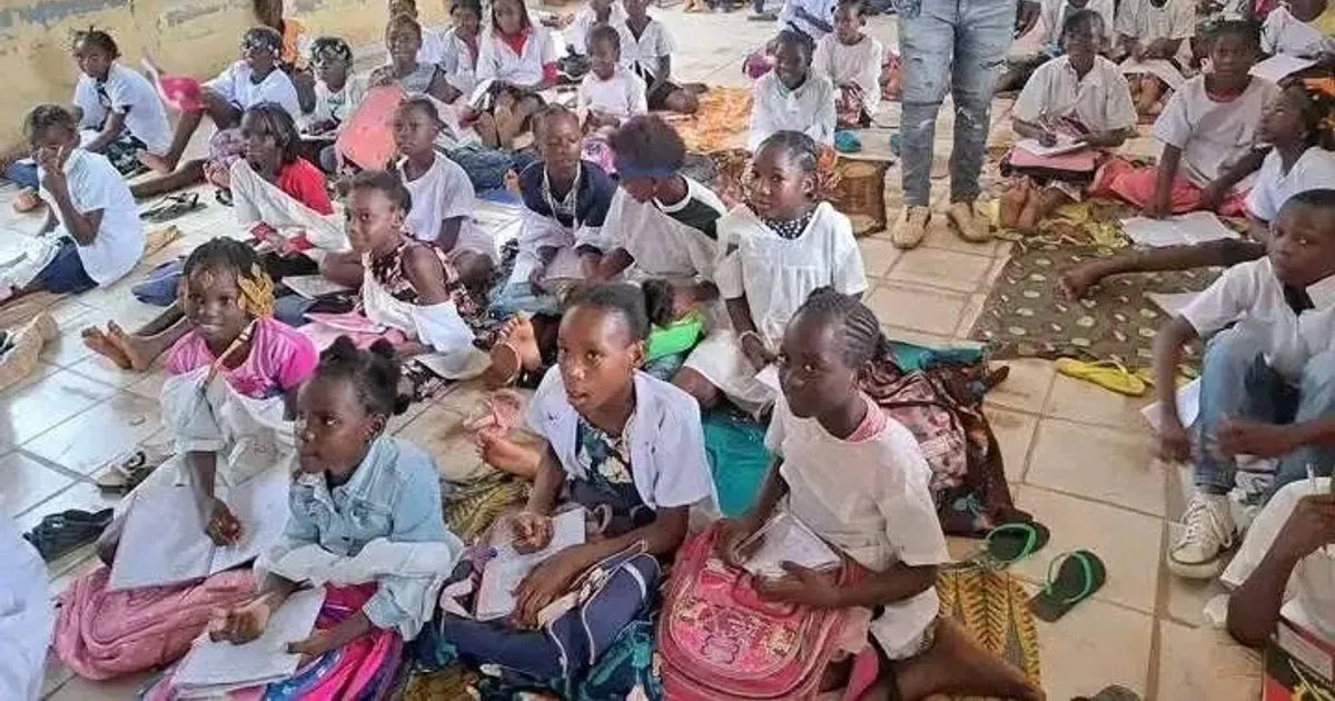 Vandalismo deixa escolas do ensino primário sem condições de trabalho em Cabinda
