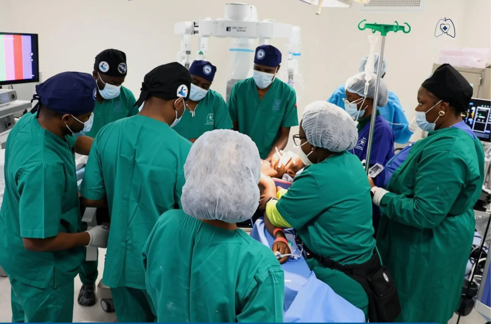 Angola realiza primeira cirurgia robótica para remoção total de rim a um paciente de 50 anos