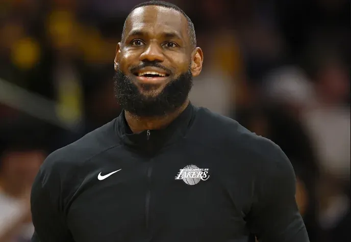 LeBron James chega a Angola nesta sexta-feira para uma visita de dois dias