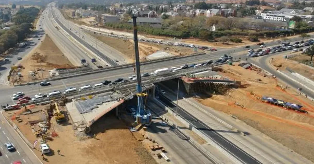 Luanda acolhe em outubro Cimeira do Transporte e Logística