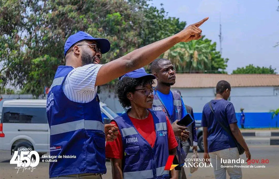 GPL prossegue remoção de painéis publicitários irregulares em Luanda