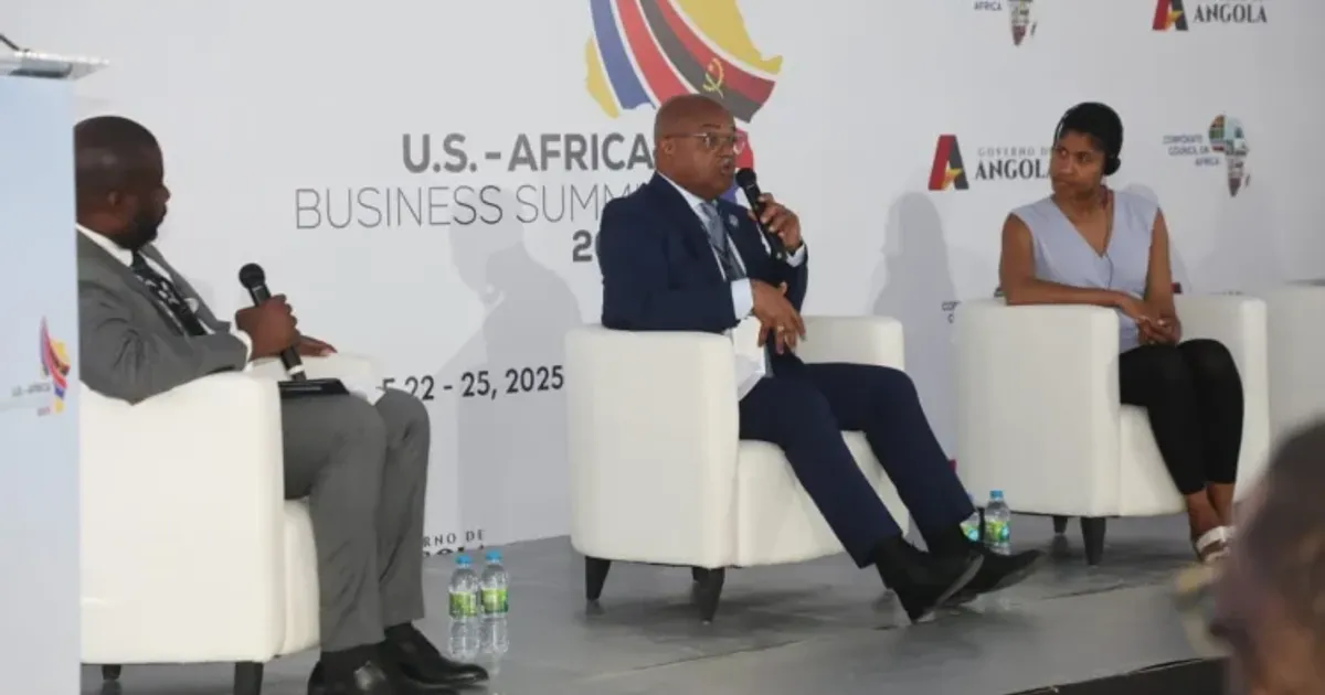 Mário Oliveira destaca criação de indústria de telecomunicações em Angola