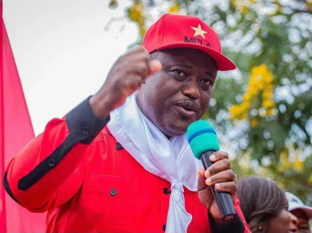 MPLA no Huambo promete reforço à rede escolar e abastecimento de água nas comunidades