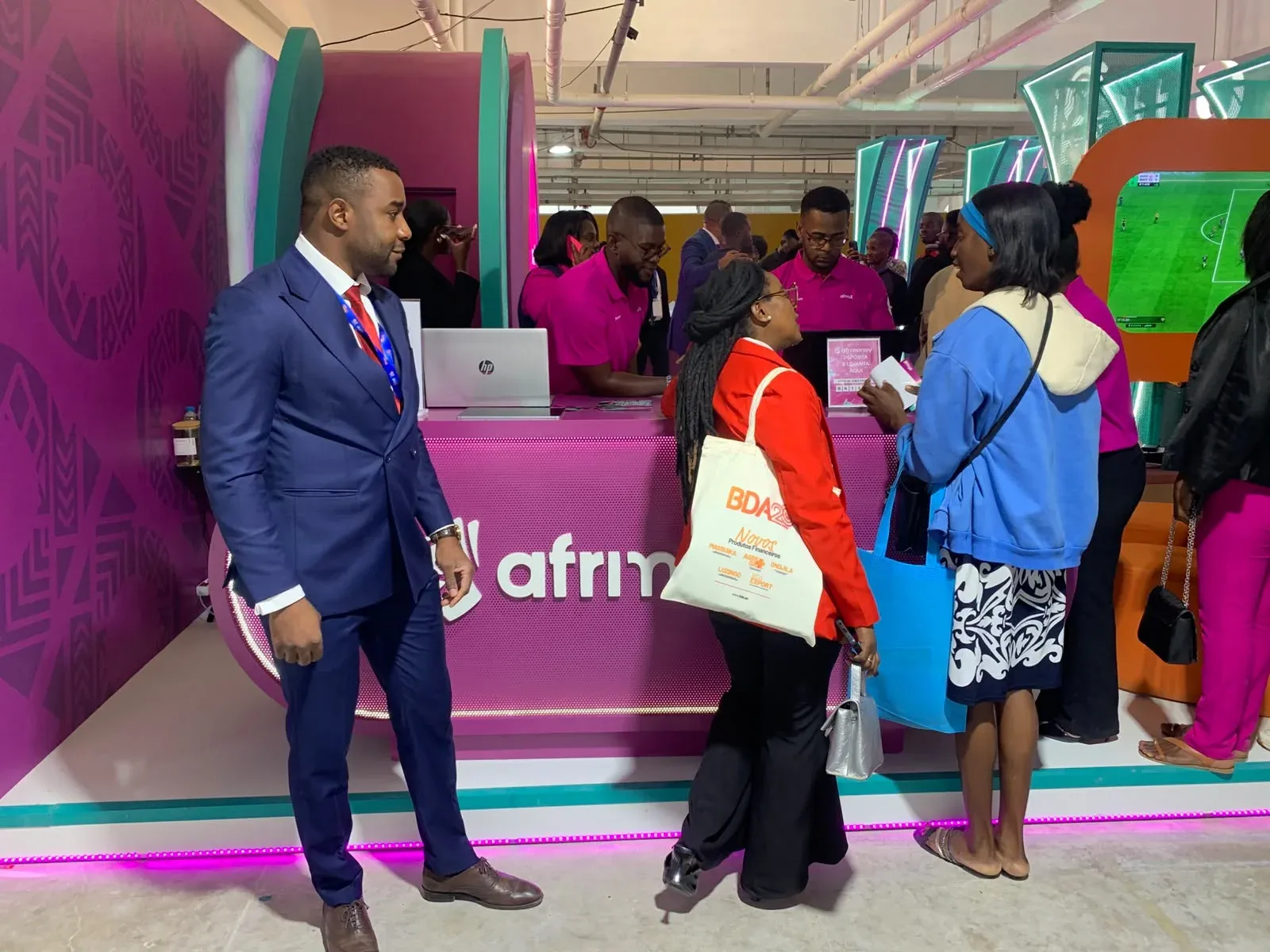 Operadora de telefonia quer combater enchentes em ATM com “Afrimoney”