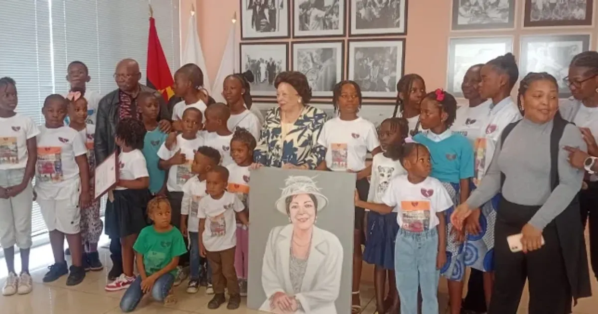 Maria Eugénia Neto destaca importância dos livros na infância