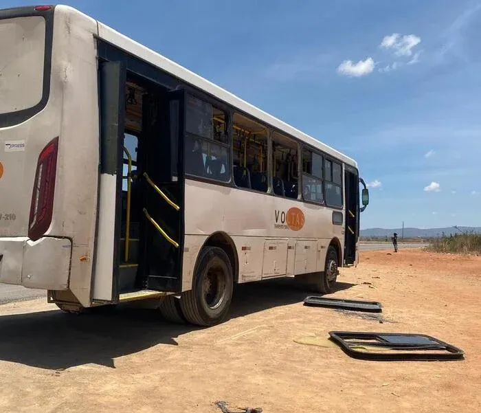 Falso alarme de incêndio em autocarro provoca feridos e danos materiais no Lubango