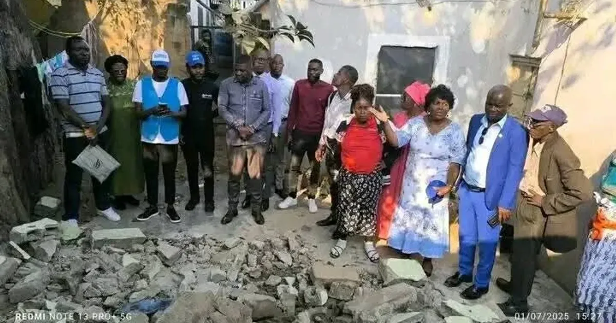 Desabamento de muro causa morte de uma jovem no Sambizanga