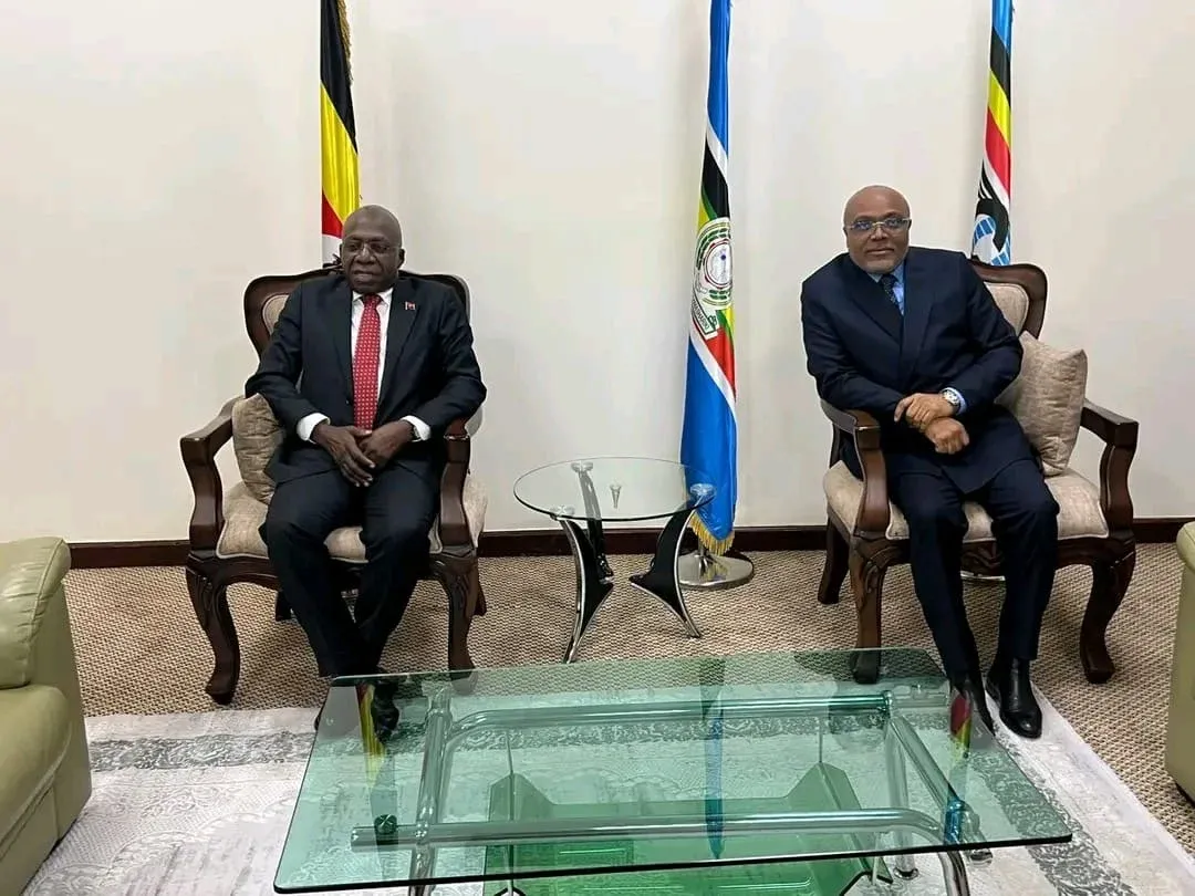 Téte António inicia visita oficial de 24 horas ao Uganda para o reforço da cooperação bilateral