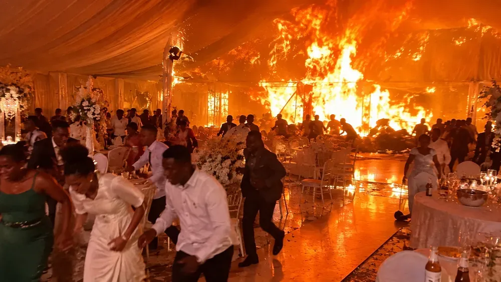 Autoridades na RDC investigam incêndio que matou 22 pessoas em casamento