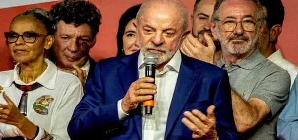 Lula diz que país entra na ‘prorrogação’, mira abstenção e promete enfrentar bolsonarismo na 2ª volta