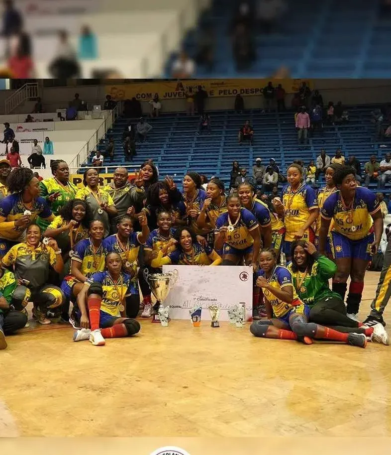 Petro de Luanda faz dobradinha