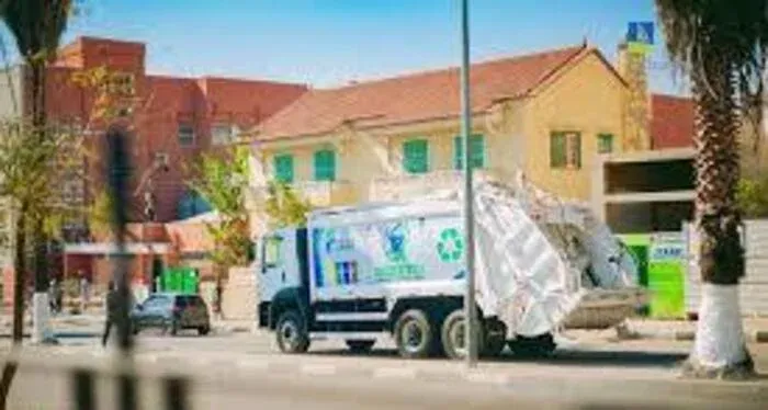 Lubango reforça recolha de resíduos sólidos com a recepção de novos meios