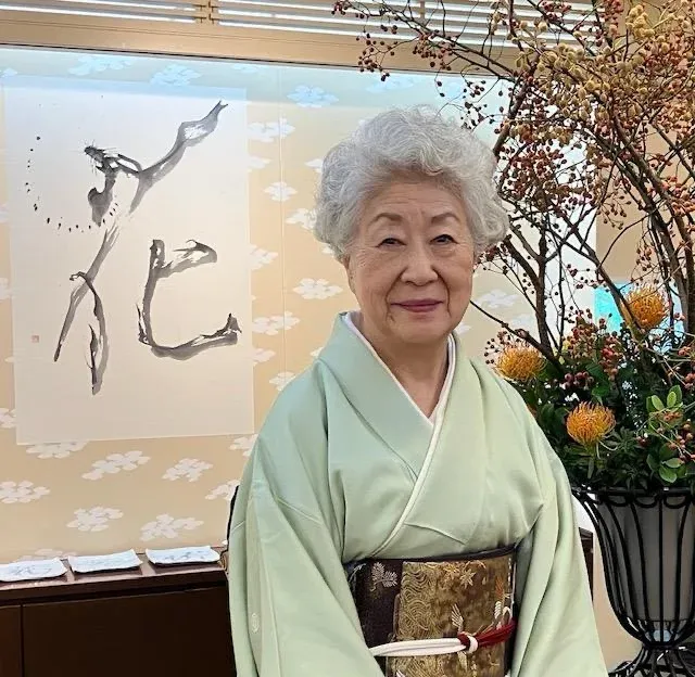 Caligrafia tradicional japonesa de Mestra Ozawa Ransetsu chega a Luanda sob chancela da Galeria Mayamba