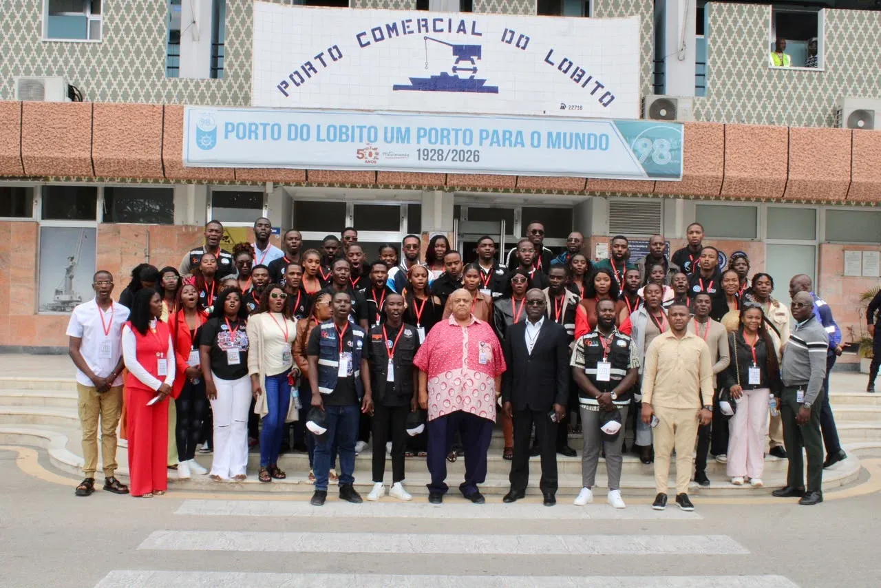 Estudantes do Bié realizam visita académica ao Porto do Lobito