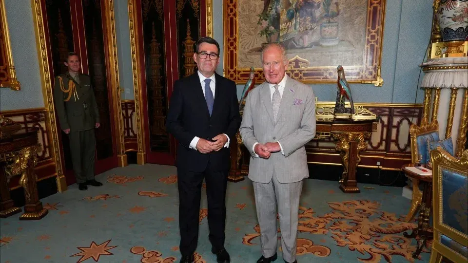 Endy Burnham declarado primeiro-ministro do Reino Unido