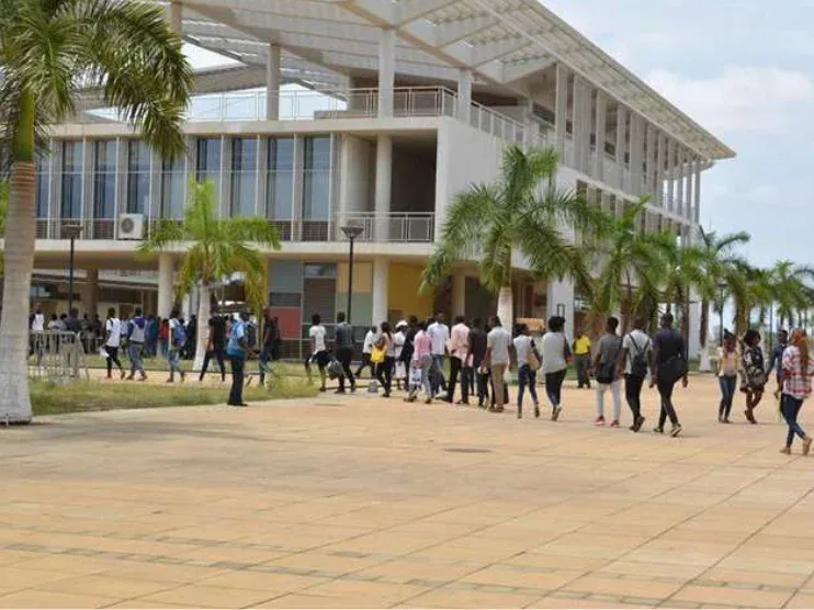 UAN e Universidade de Luanda vão formar especialistas em tecnologia espacial