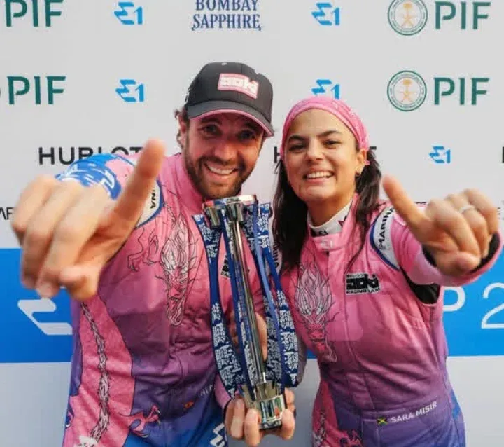 Aoki Racing conquista pole position no GP de Barcos Eléctricos