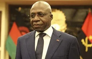 Tete António destaca papel de João Lourenço na abertura de Angola ao mundo