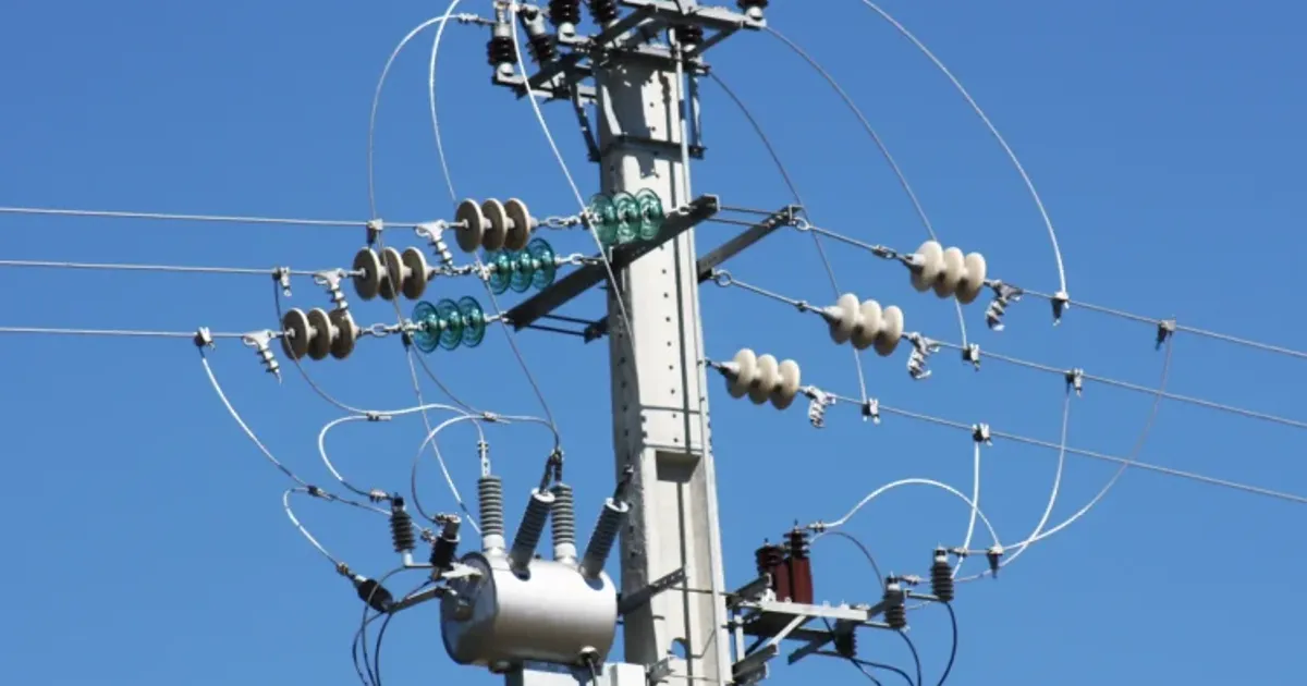 Ganda celebra 56 anos com “constrangimento” na distribuição de energia eléctrica