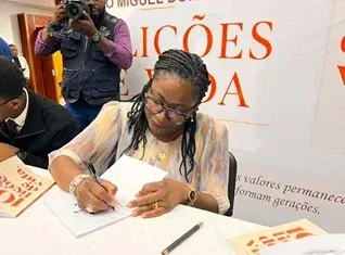 Família Domingues disponibiliza no mercado literário a obra “10 Lições de Vida” de Mário Miguel Domingues