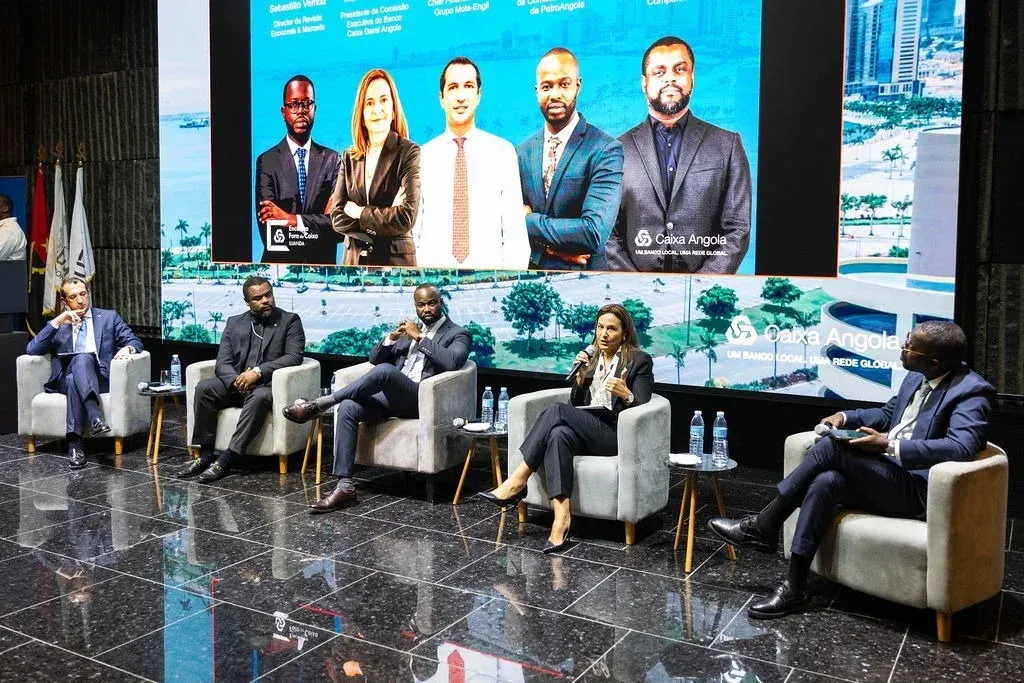 Encontro Fora da Caixa debate futuro da economia angolana em Luanda