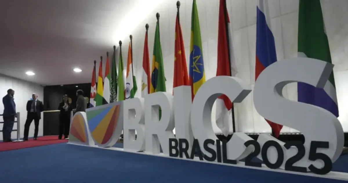 Brics condenam ataques contra o Irão e as tarifas “indiscriminadas” dos EUA
