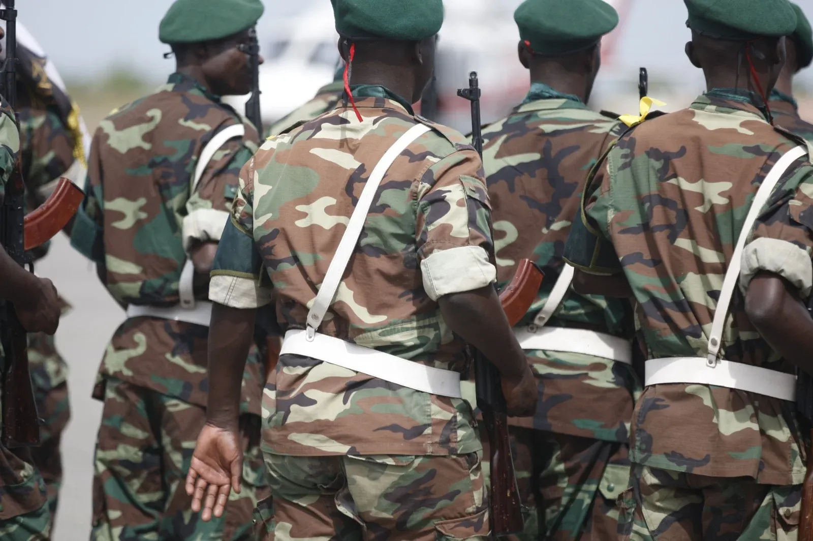Mais de sete mil pensionistas irregulares são retirados do sistema do ISS das FAA, enquanto 40 mil antigos militares aguardam pensões