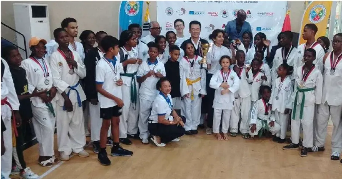 Escola Americana conquista primeiro Torneio Unido Juvenil de Taekwondo