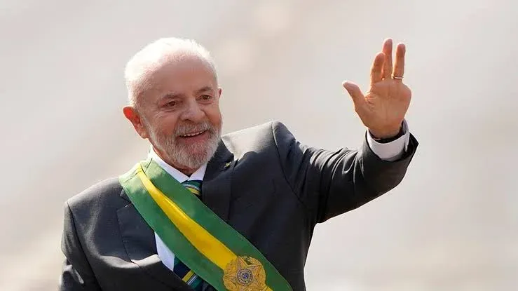 Lula vence votação presidencial entre brasileiros em Luanda com 55,68% dos votos