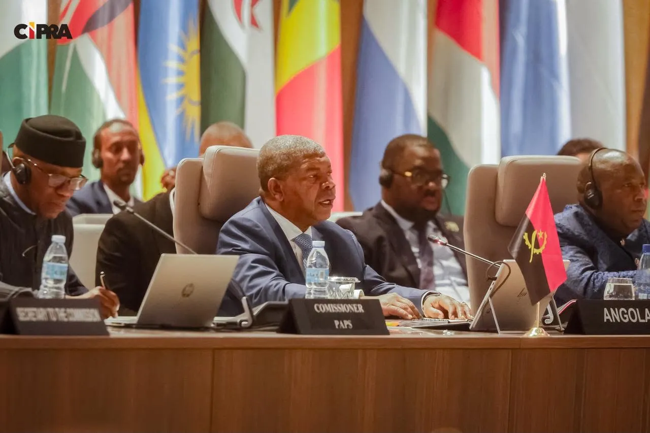 João Lourenço propõe arquitecturas africanas de governação e de paz fortes e ...