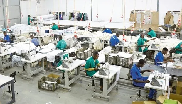 Angola quer elevar taxa de utilização da capacidade industrial para 65 por cento