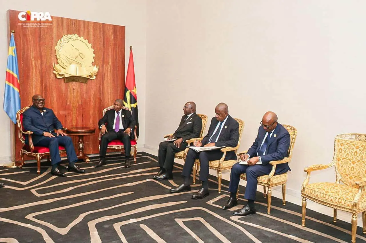 João Lourenço mantém encontro com Félix Tshisekedi