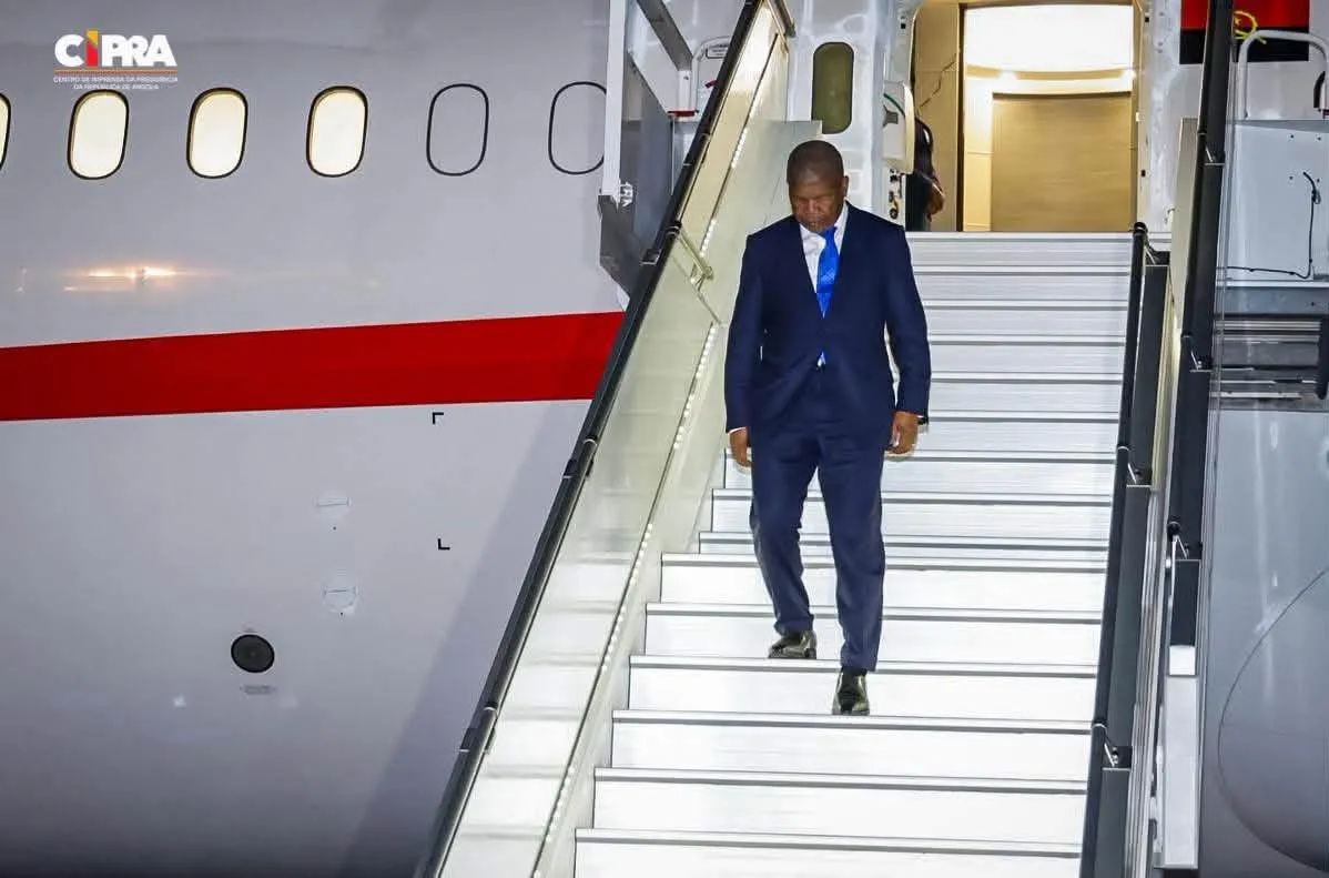 Presidente da República regressa ao país