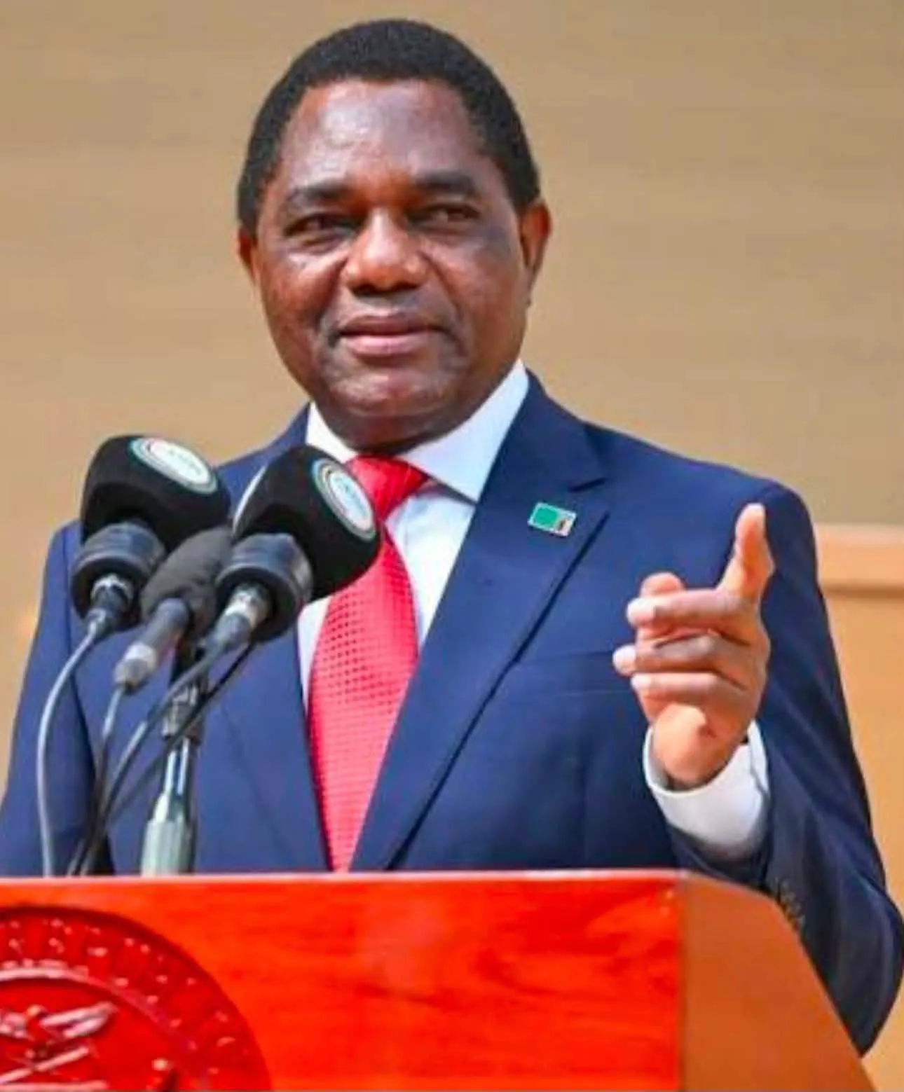 Presidente João Lourenço felicita Hakainde Hichilema