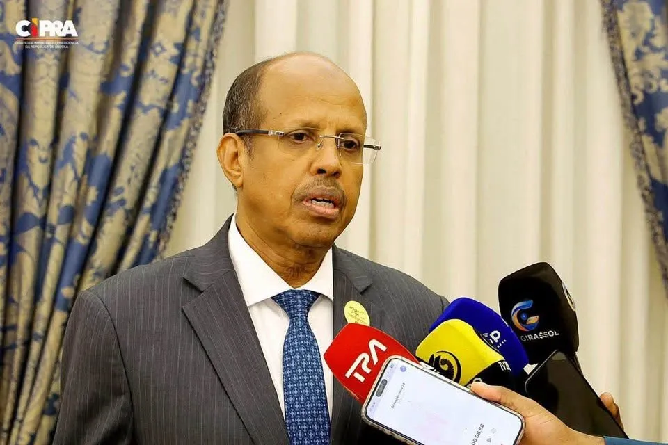 Mahmoud Ali Youssouf defende maior soberania africana para garantir segurança...