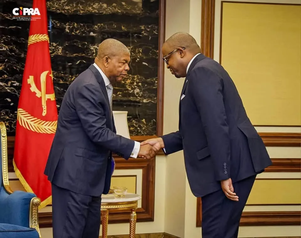 DIPLOMACIA RDC conta com apoio de Angola até conclusão do processo de desarma...