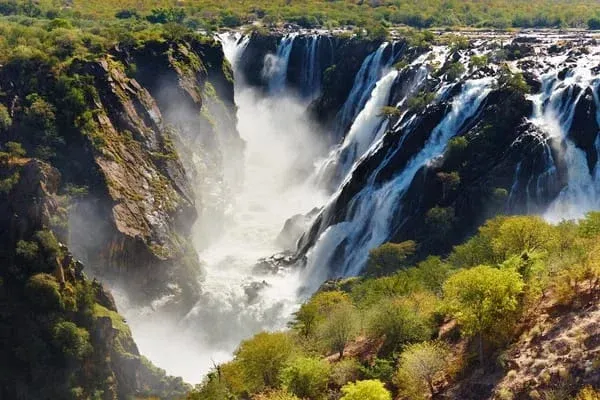 Angola lidera crescimento turístico em África em 2025