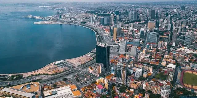 Luanda será a cidade mais populosa da África subsaariana em 2050