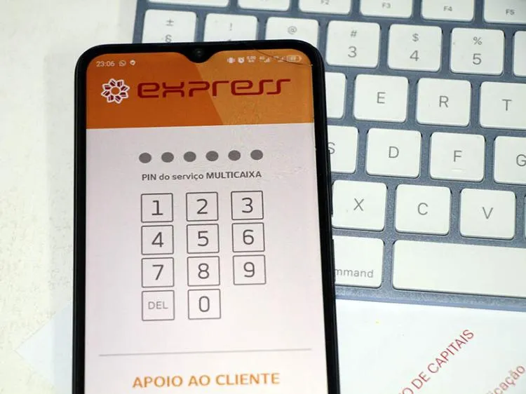 Transferências a crédito caem 3%, mas pagamentos electrónicos disparam para 4,73 biliões kz