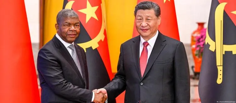 Governo anuncia redução da dívida à China e garante que “dívida deixou de ser um problema”