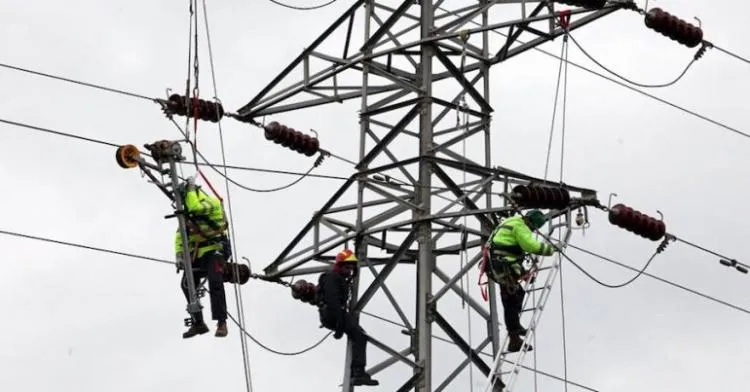 Angola com um excedente de 2 mil megawatts, mas cobertura eléctrica de apenas 50% do território