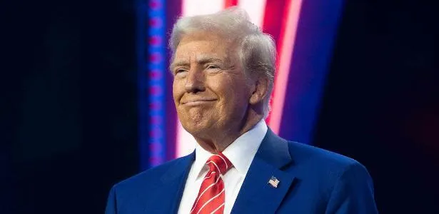 Trump ‘agita’ mercados com anúncio de negociações, Irão nega acordos e fala em manobras para influenciar os preços