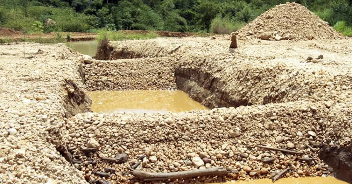 Diamantíferas investiram 235,8 milhões USD em responsabilidade social, mas promovem desemprego no leste