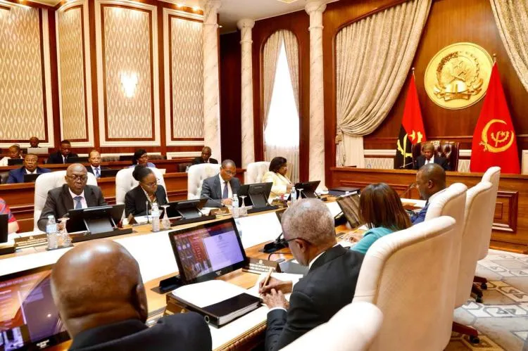 Credores internos frustram previsões do Governo