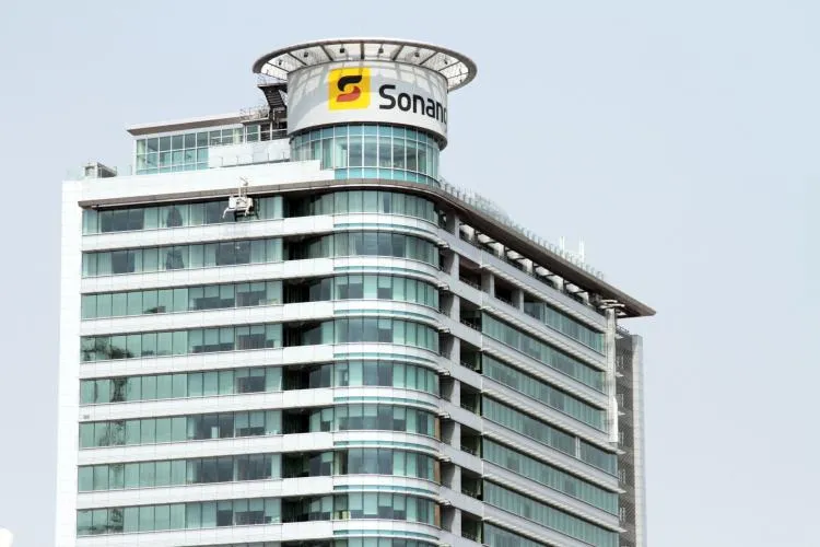 Sonangol captou quase  3 mil milhões USD em 2025, máximo desde 2016