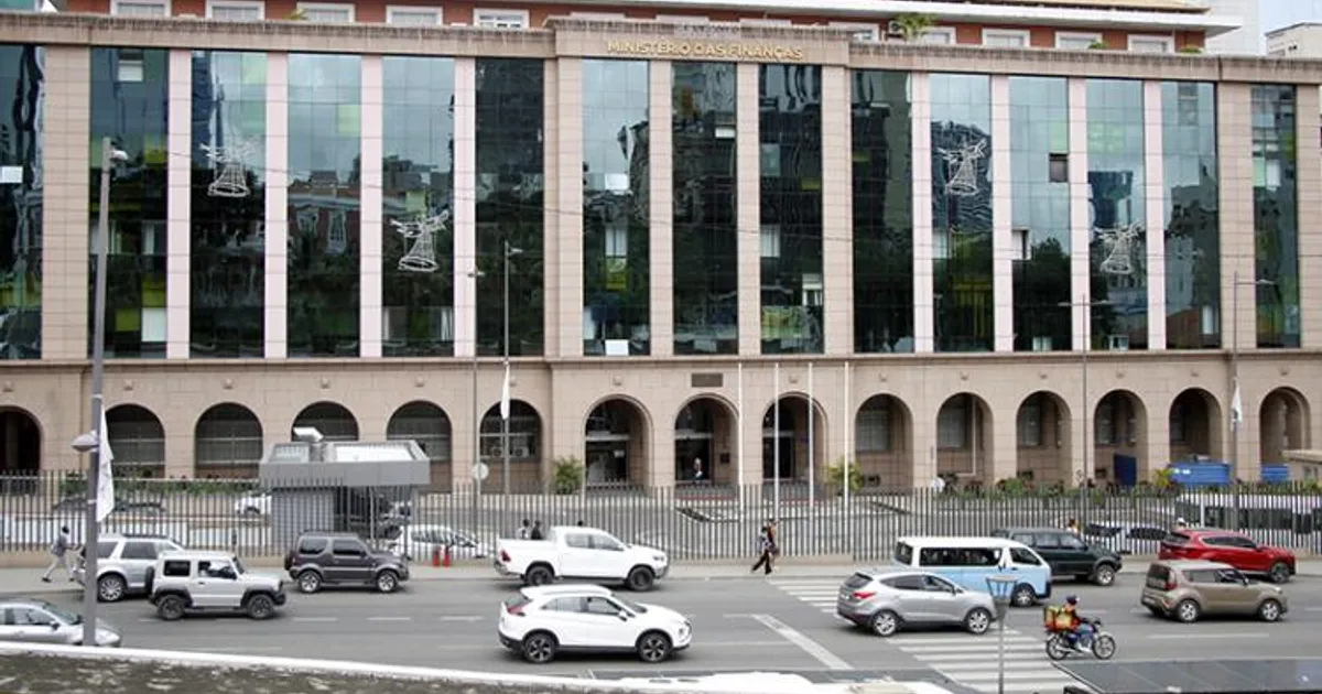 Minfin emite dívida para a construção de represas não previstas no OGE