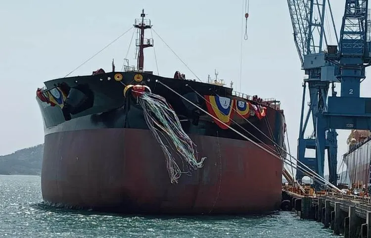Navio angolano detido na Namíbia estima prejuízos acima dos 2 milhões USD
