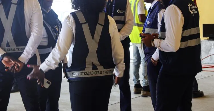 Funcionários da AGT sob suspeita de fraude de mil milhões de kwanzas