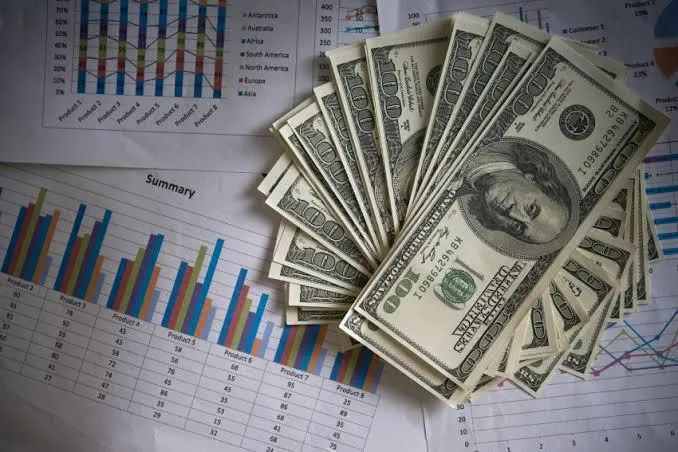 Défice externo dos EUA aumenta 15,7% no segundo trimestre