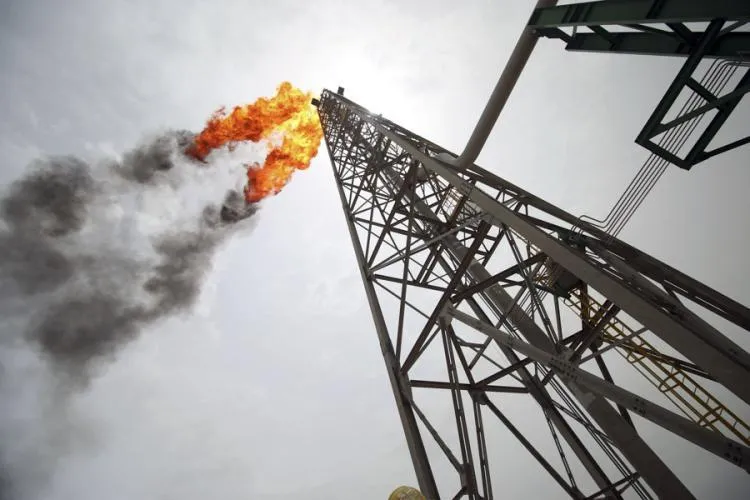 Brent sobe 1,63% e ultrapassa os 111 dólares por barril; ANGOP reporta abertura nos 113,03 dólares